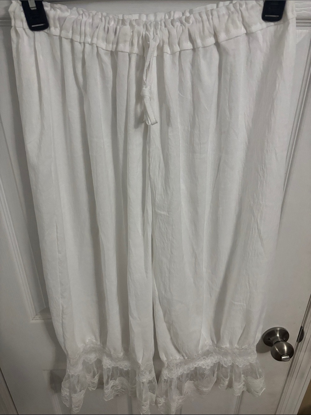 White Lace-Trim Wide Leg Bloomers - Picture 5 of 14